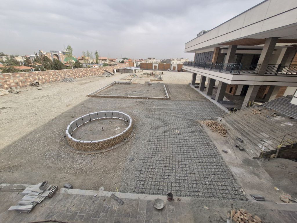 اجرای عملیات پروژه احداث محوطه و تکمیل مجموعه فرهنگی ورزشی و تفریحی بانوان شهر اندیشه (سرایبانو 2 )